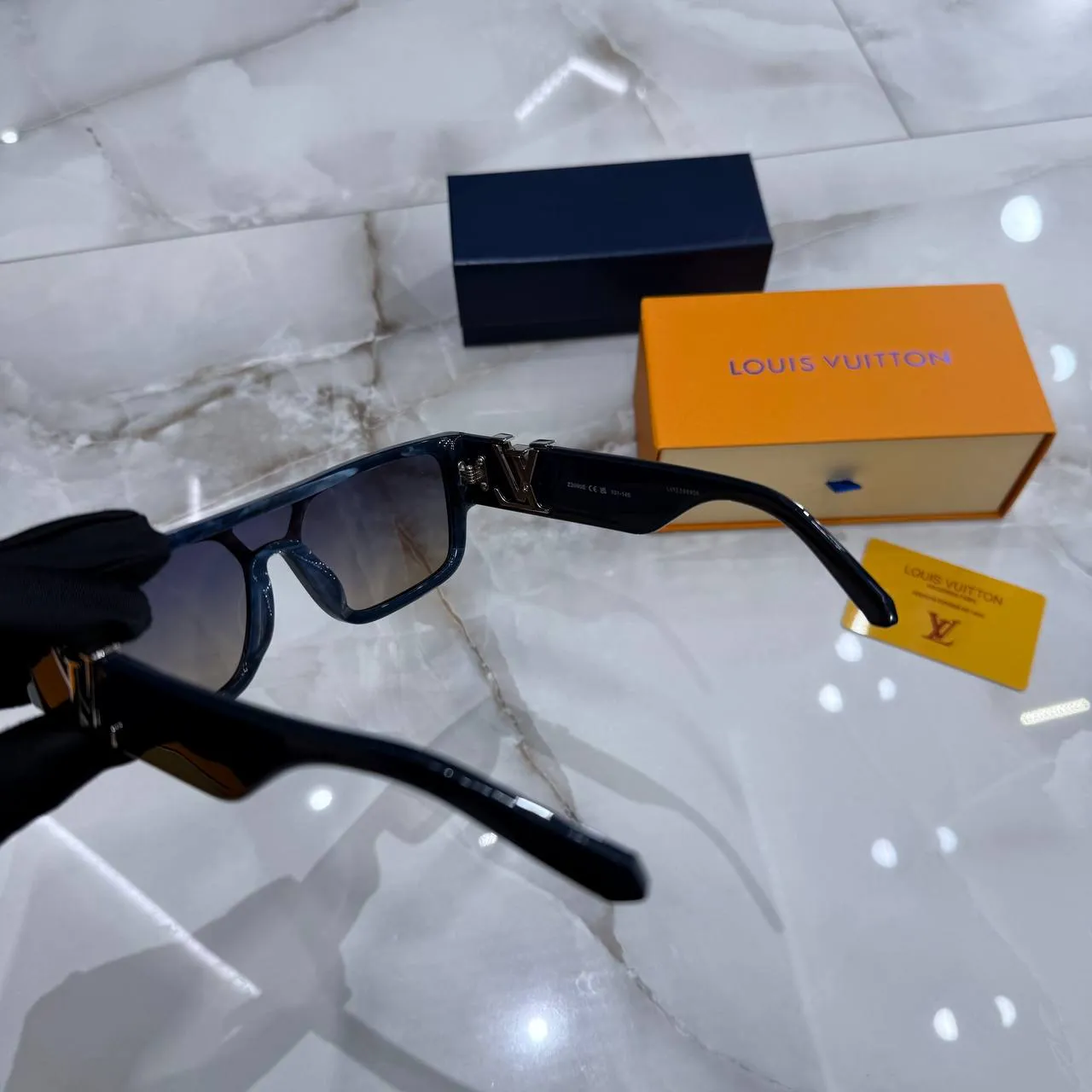 LOUIS VUITTON Мужские очки